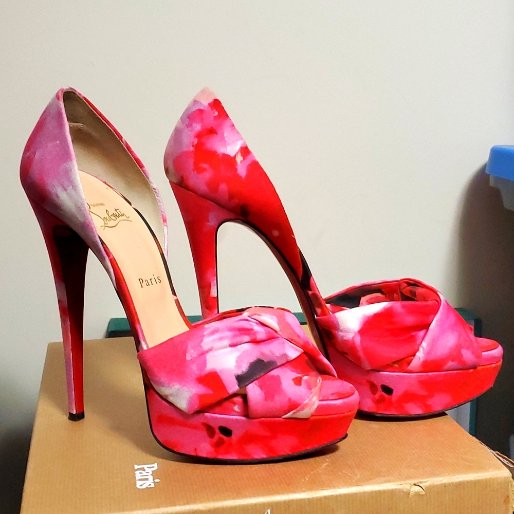 Authentic Christian louboutin heels